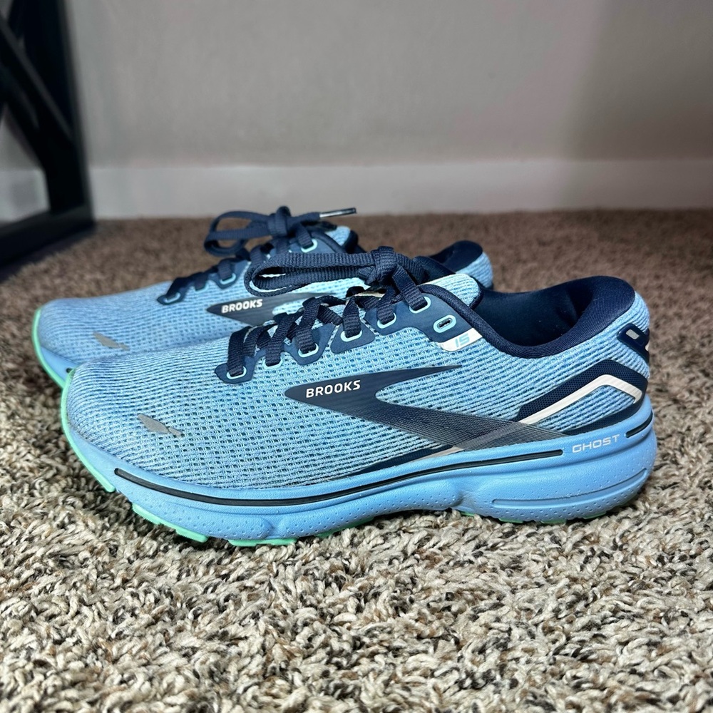 Brooks Ghost 15 Women's Size 7 Running Shoes Blue 1203801B472 Sneakers